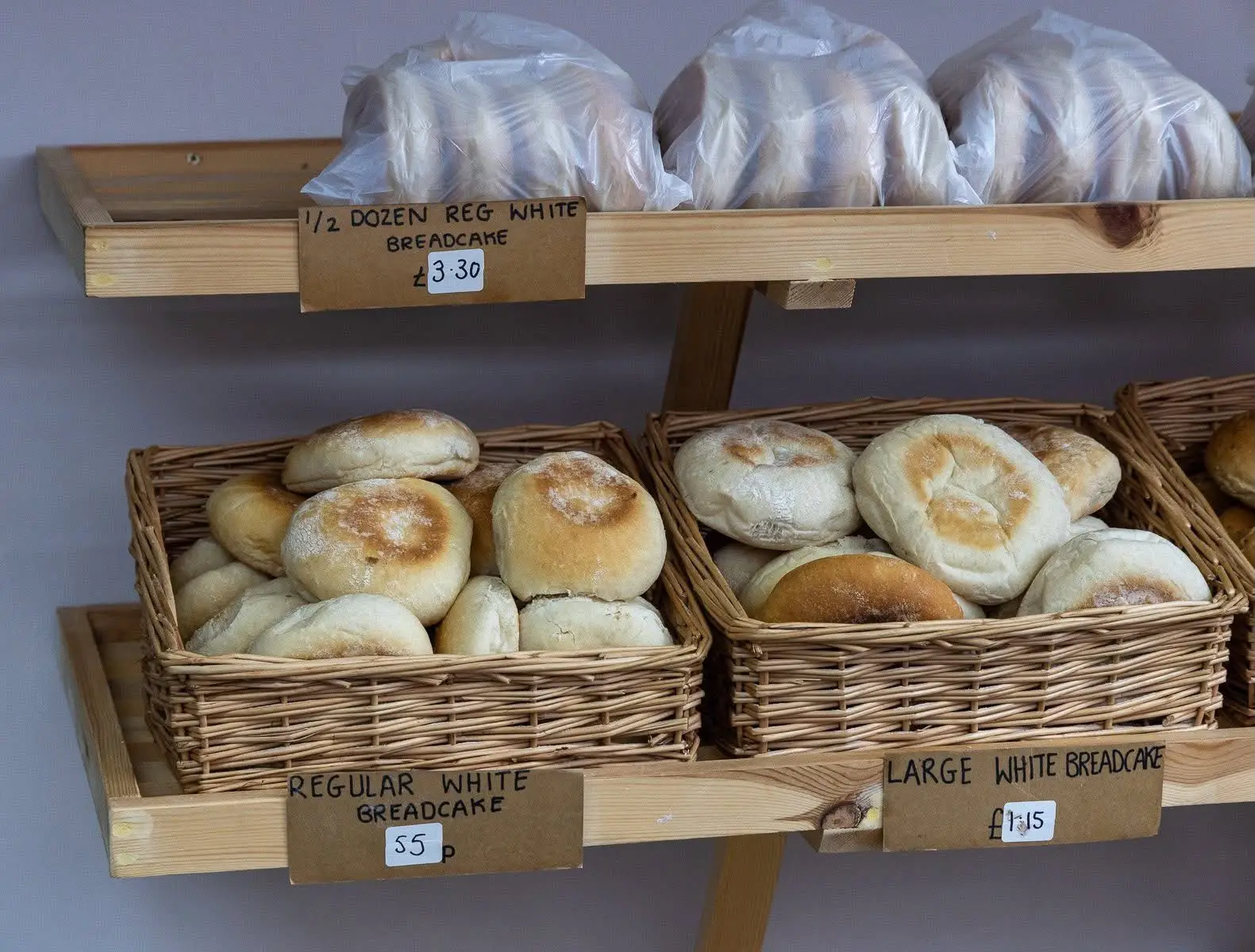 Freshly baked bread cakes